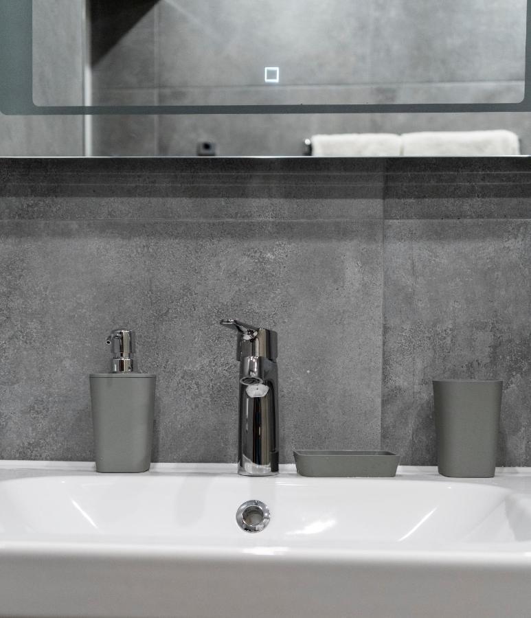 Urban Elegance By Eagles' Bridge Apartment โซเฟีย ภายนอก รูปภาพ